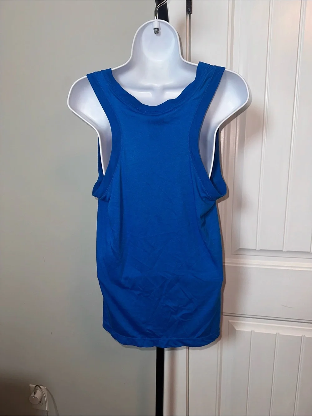 Nike Size Medium Women’s Royal Blue & Pink Ombré Tank with Logo